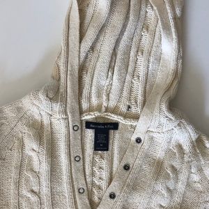 Abercrombie and Fitch VINTAGE Crop Sweater!!